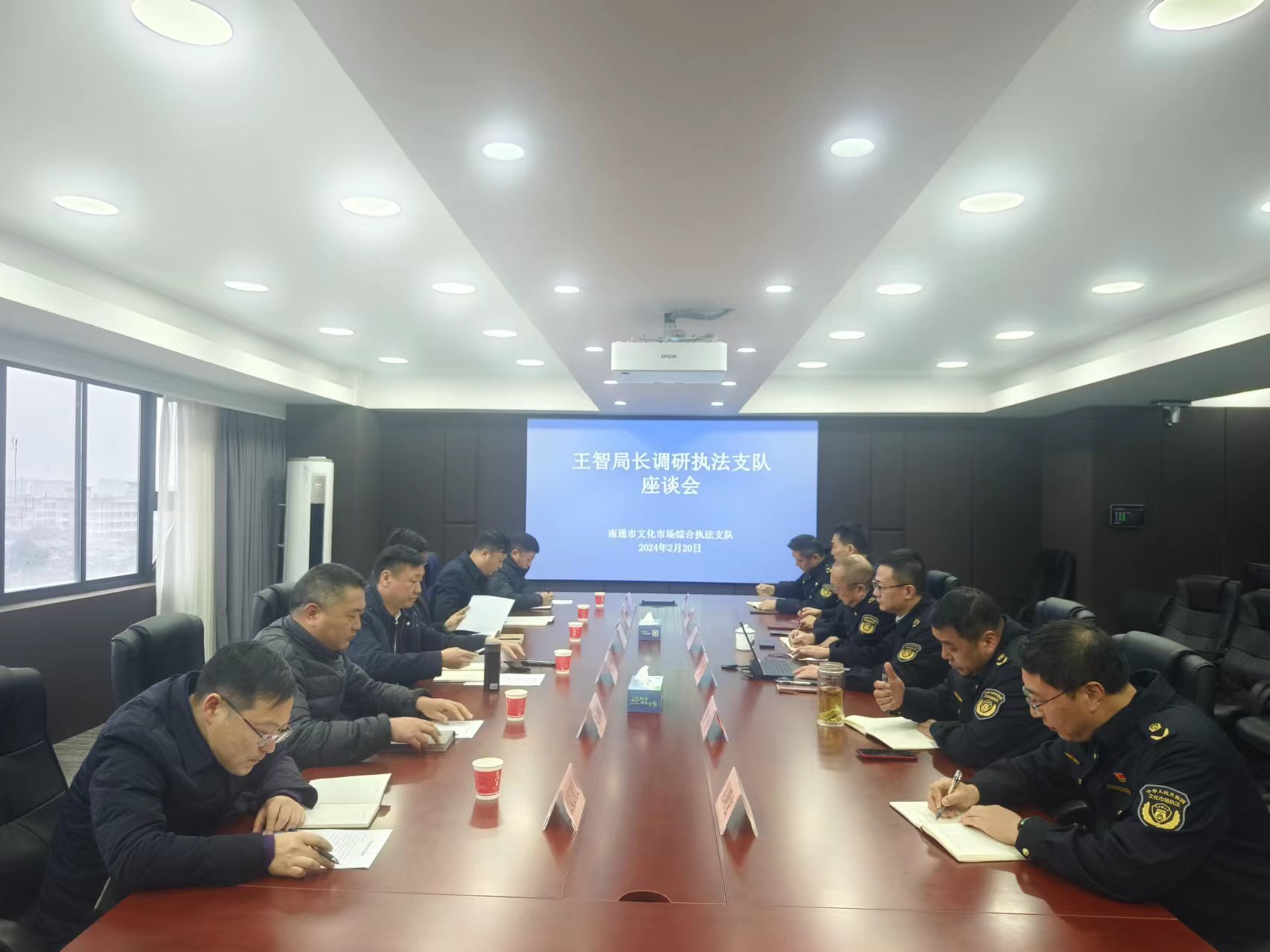 王智局长调研市文化执法支队2.jpg